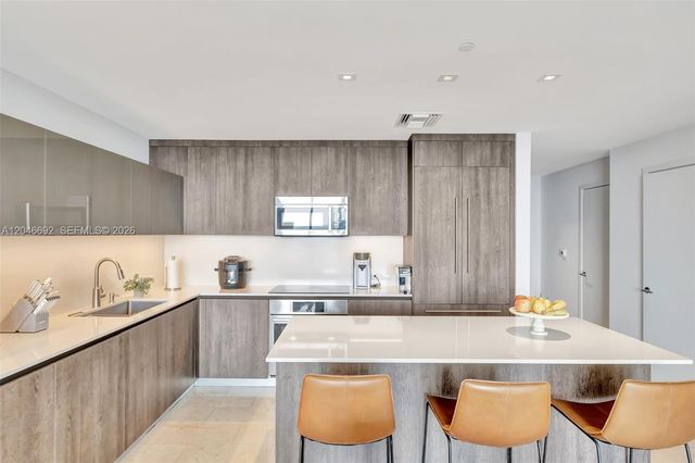 88 SW 7th Street 3604, Miami, FL 33130