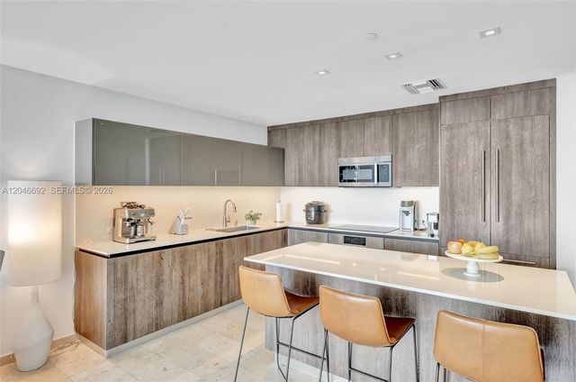 88 SW 7th Street 3604, Miami, FL 33130