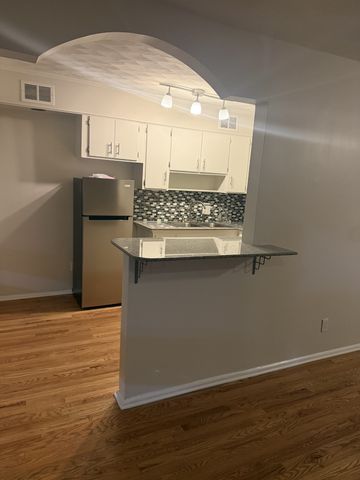 201 Acklen Park Dr Apt 25, Nashville, TN 37203