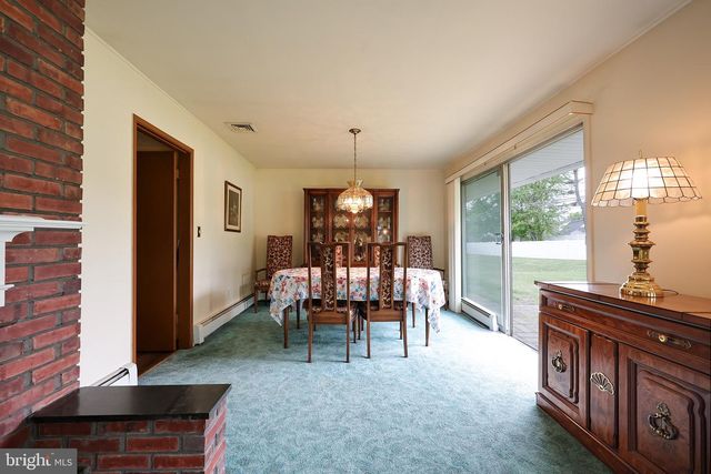54 RED BERRY RD, Levittown, PA 19056