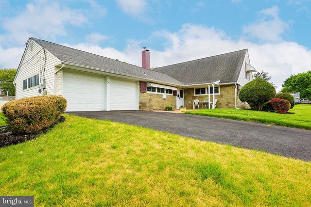 54 RED BERRY RD, Levittown, PA 19056