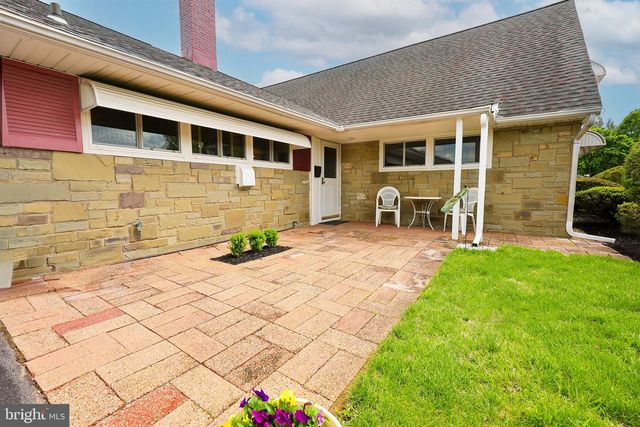 54 RED BERRY RD, Levittown, PA 19056