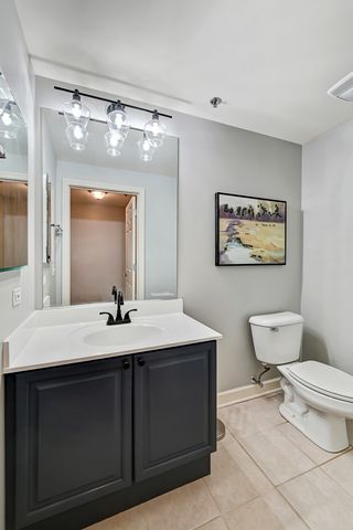 865 E 22nd Street B-216, Lombard, IL 60148