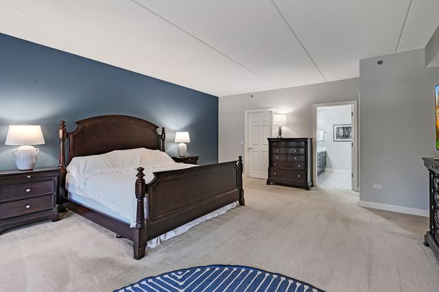 865 E 22nd Street B-216, Lombard, IL 60148