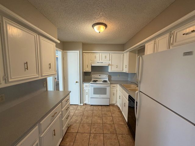 5828 2nd Street, Lubbock, TX 79416