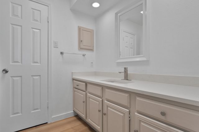 3635 Garden Brook Drive 10400, Farmers Branch, TX 75234