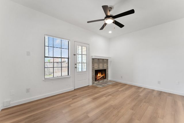 3635 Garden Brook Drive 10400, Farmers Branch, TX 75234