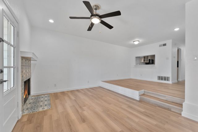 3635 Garden Brook Drive 10400, Farmers Branch, TX 75234