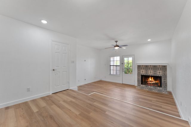 3635 Garden Brook Drive 10400, Farmers Branch, TX 75234