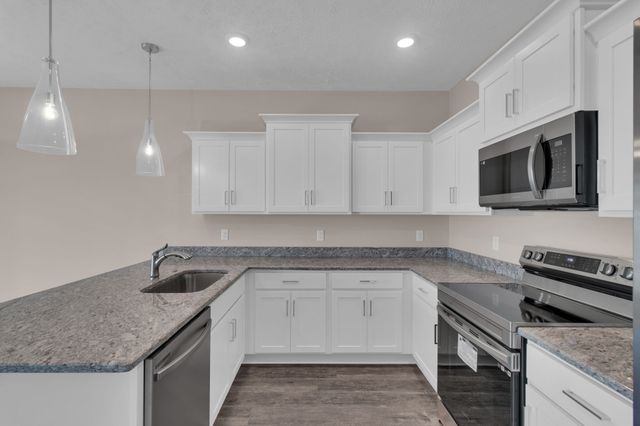 1844 Streamsong Dr, Murfreesboro, TN 37127