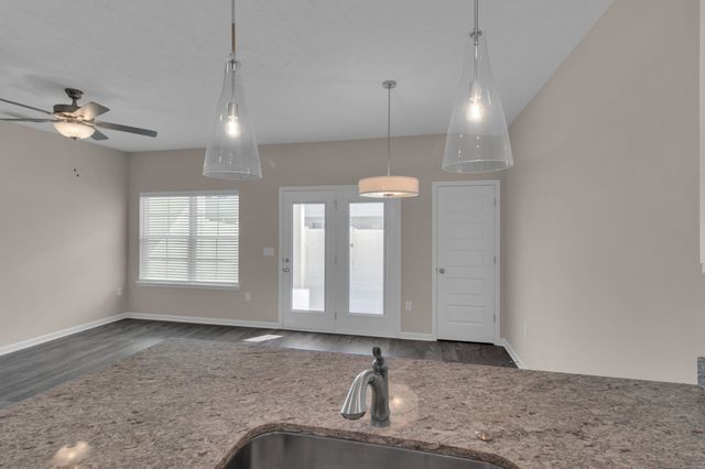 1844 Streamsong Dr, Murfreesboro, TN 37127