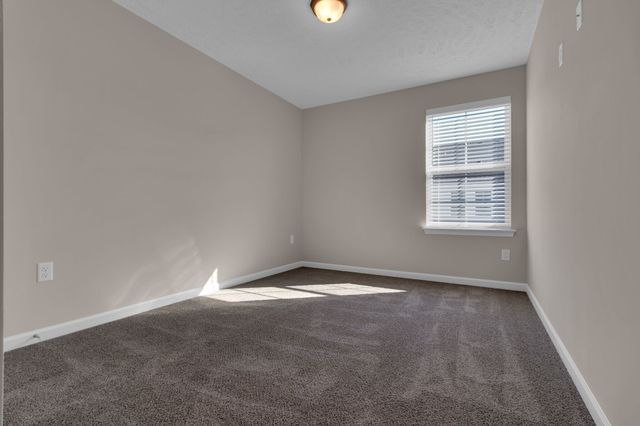 1844 Streamsong Dr, Murfreesboro, TN 37127