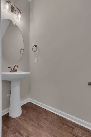 1844 Streamsong Dr, Murfreesboro, TN 37127