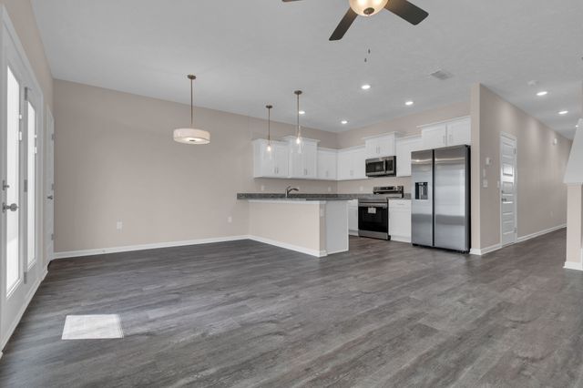 1844 Streamsong Dr, Murfreesboro, TN 37127