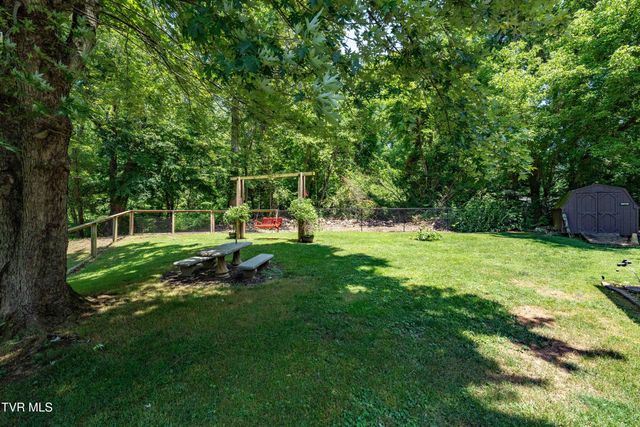 135 Grindstaff Hollow Road, Elizabethton, TN 37643