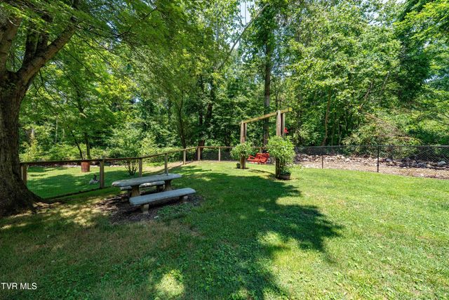 135 Grindstaff Hollow Road, Elizabethton, TN 37643
