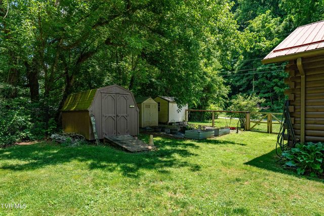 135 Grindstaff Hollow Road, Elizabethton, TN 37643