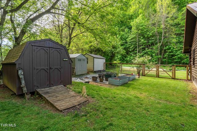 135 Grindstaff Hollow Road, Elizabethton, TN 37643
