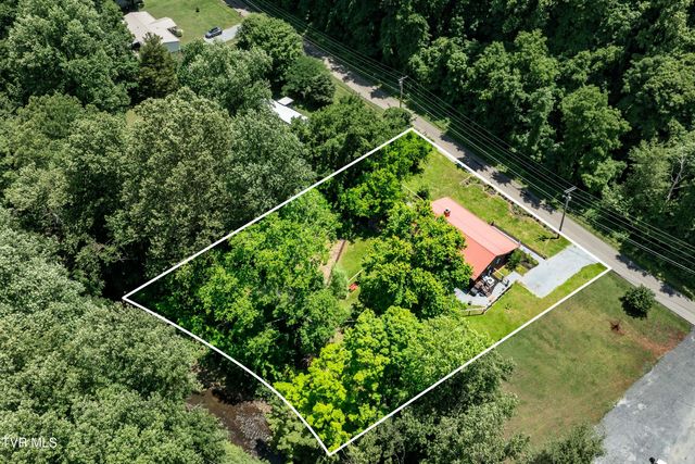 135 Grindstaff Hollow Road, Elizabethton, TN 37643