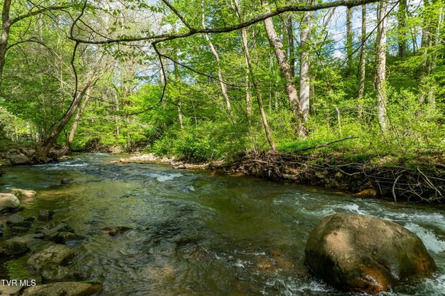 135 Grindstaff Hollow Road, Elizabethton, TN 37643