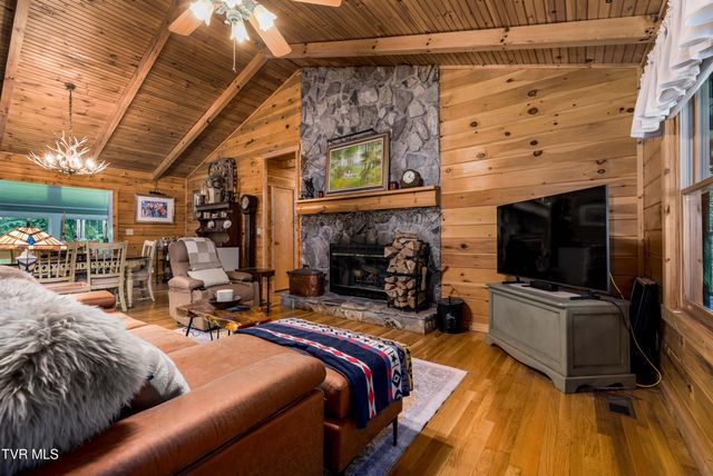 135 Grindstaff Hollow Road, Elizabethton, TN 37643