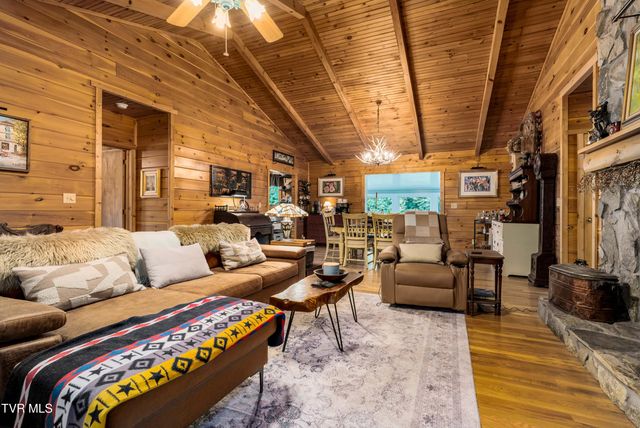 135 Grindstaff Hollow Road, Elizabethton, TN 37643