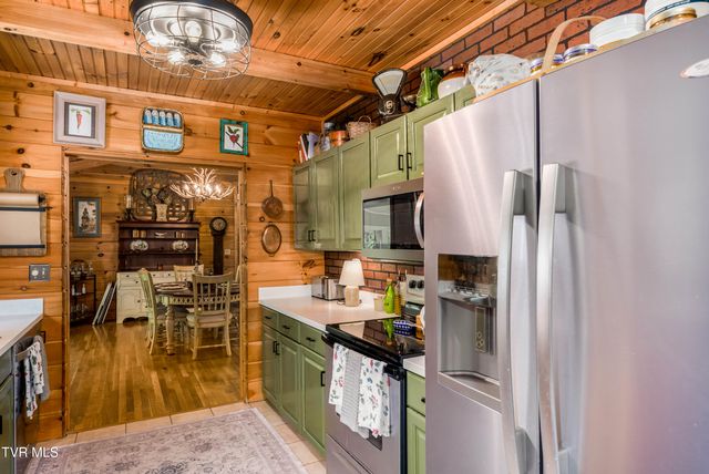 135 Grindstaff Hollow Road, Elizabethton, TN 37643