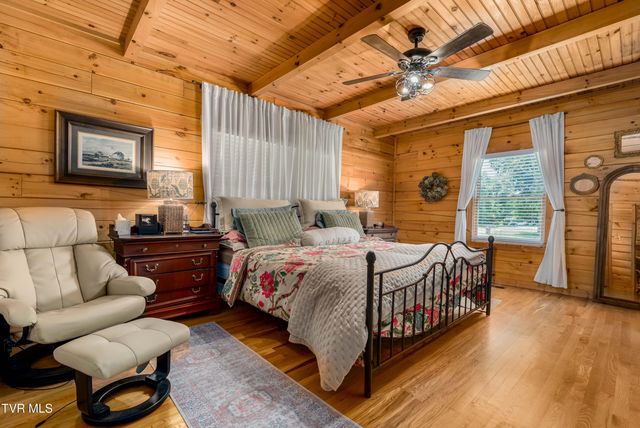 135 Grindstaff Hollow Road, Elizabethton, TN 37643