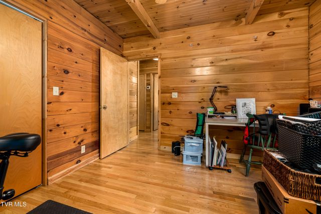 135 Grindstaff Hollow Road, Elizabethton, TN 37643