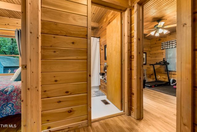 135 Grindstaff Hollow Road, Elizabethton, TN 37643