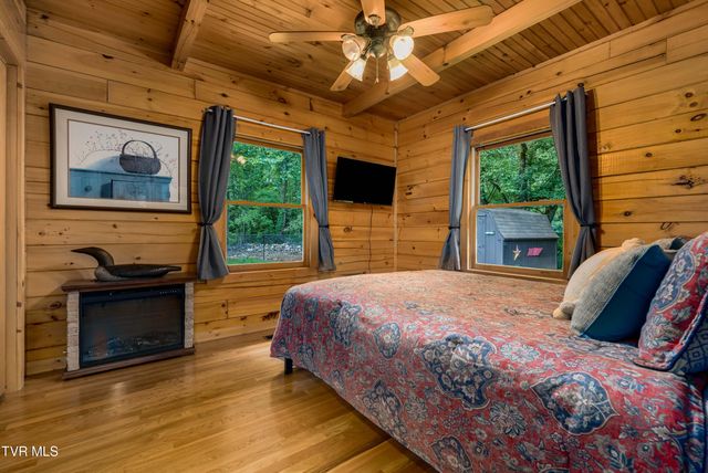 135 Grindstaff Hollow Road, Elizabethton, TN 37643