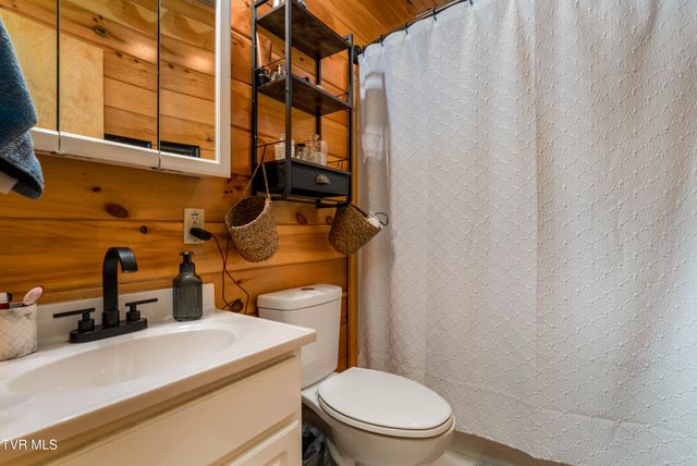 135 Grindstaff Hollow Road, Elizabethton, TN 37643