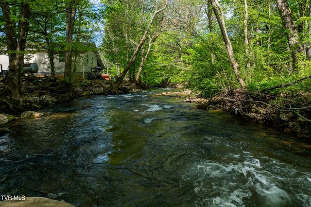 135 Grindstaff Hollow Road, Elizabethton, TN 37643