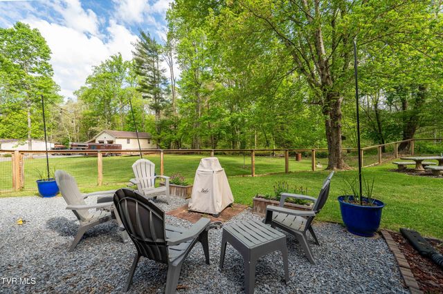 135 Grindstaff Hollow Road, Elizabethton, TN 37643