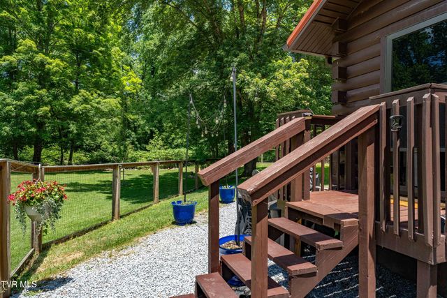 135 Grindstaff Hollow Road, Elizabethton, TN 37643
