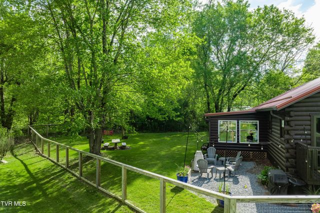 135 Grindstaff Hollow Road, Elizabethton, TN 37643