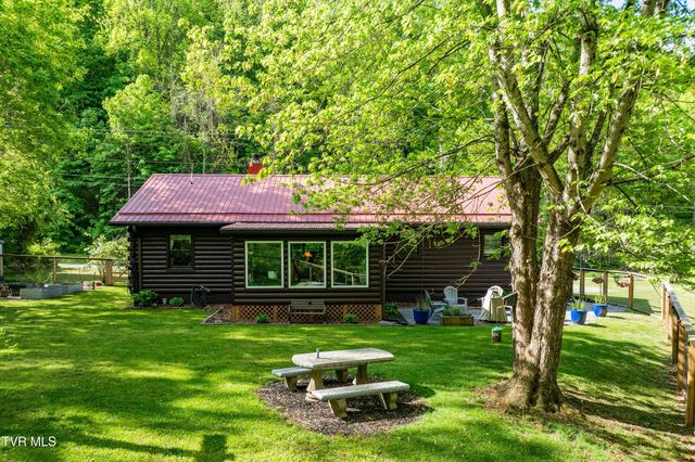 135 Grindstaff Hollow Road, Elizabethton, TN 37643