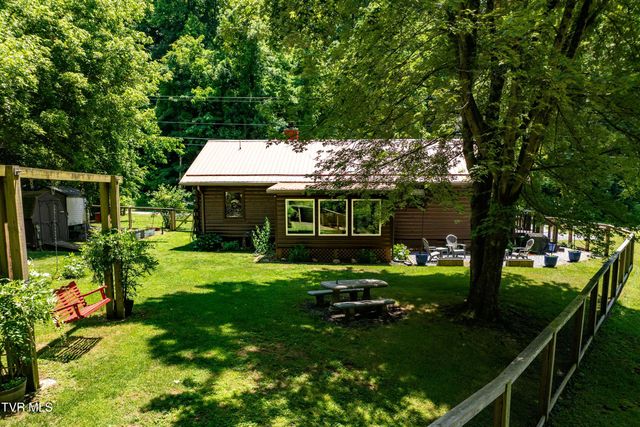 135 Grindstaff Hollow Road, Elizabethton, TN 37643