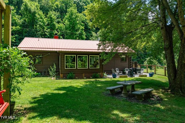 135 Grindstaff Hollow Road, Elizabethton, TN 37643