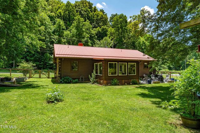 135 Grindstaff Hollow Road, Elizabethton, TN 37643