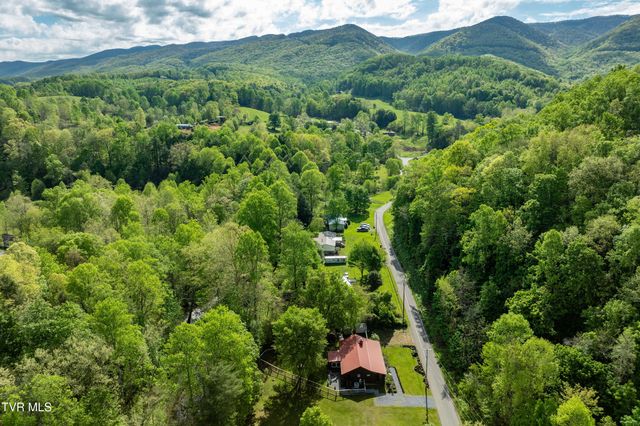 135 Grindstaff Hollow Road, Elizabethton, TN 37643