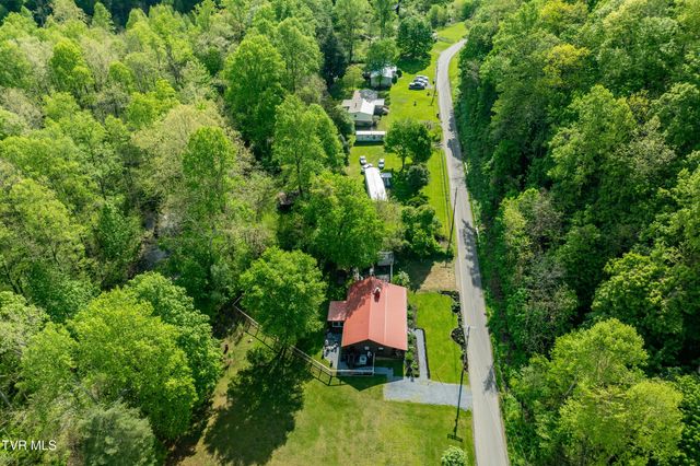 135 Grindstaff Hollow Road, Elizabethton, TN 37643
