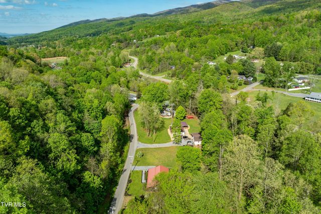 135 Grindstaff Hollow Road, Elizabethton, TN 37643