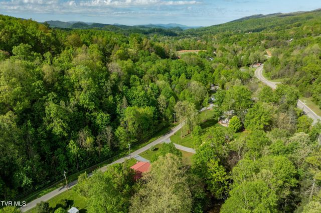 135 Grindstaff Hollow Road, Elizabethton, TN 37643