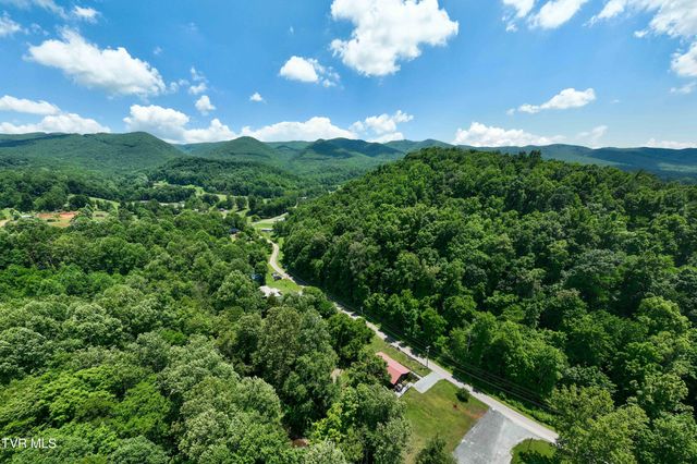 135 Grindstaff Hollow Road, Elizabethton, TN 37643