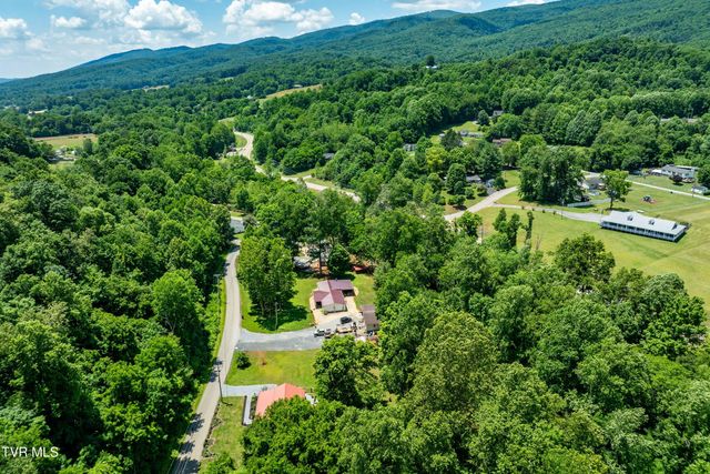 135 Grindstaff Hollow Road, Elizabethton, TN 37643