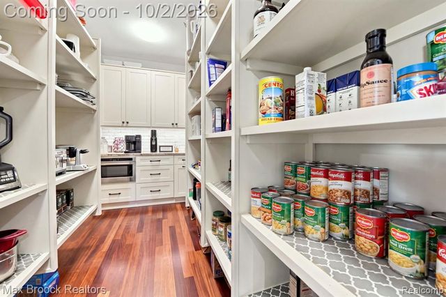 3937 Helens Gate Street, Metamora, MI 48455