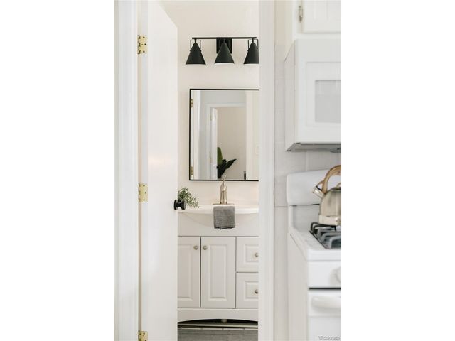 527 E Mexico Ave, Denver, CO 80210