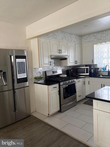 1746 HOLLINSHED AVE, Pennsauken, NJ 08110