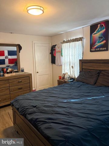 1746 HOLLINSHED AVE, Pennsauken, NJ 08110